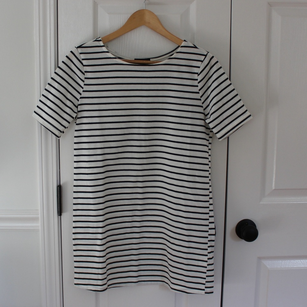 Lumiere Black and White Short-Sleeved T-Shirt Dress
